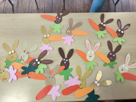 Gebastelte Hasen aus Papier